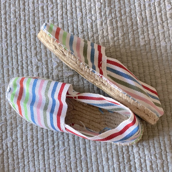 Spanish Espadrilles - Picture 3 of 4